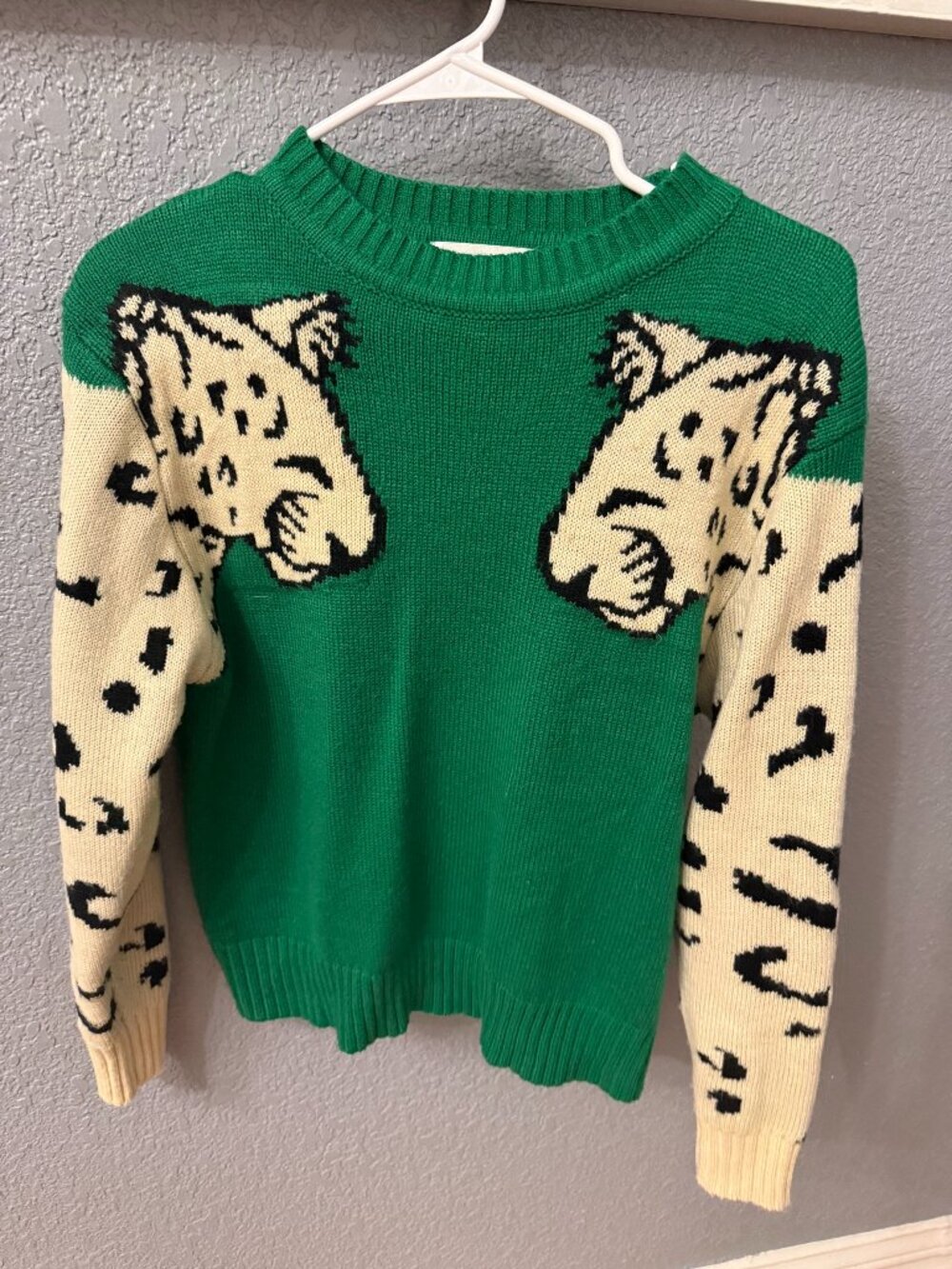 Green animal print sweater - Size M